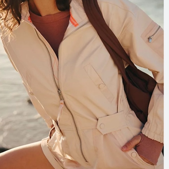 Free People romper Movement XS NEW Mountain Blazin' Shortsie pale pink zip up - Picture 7 of 10